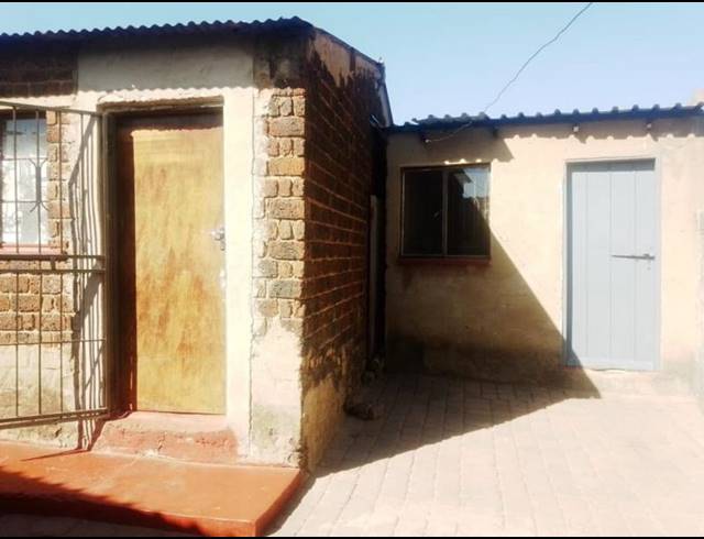 13 BEDROOM HOUSE FOR SALE IN ISITHAME